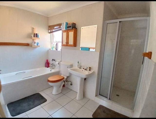 1 BEDROOM TOWNHOUSE FOR SALE IN GLEN MARAIS